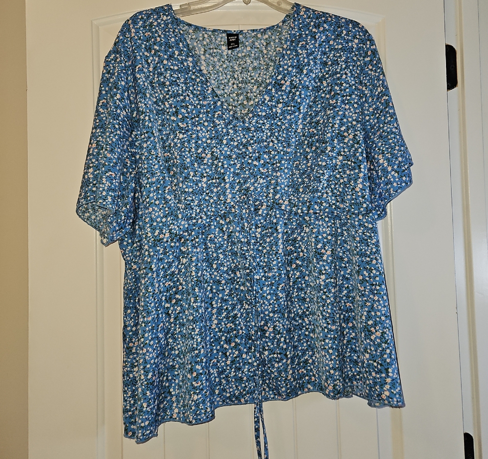 SHEIN Blue and White Floral Blouse